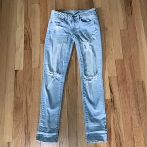 Light- Wash Low to Mid Rise Skinny Jeans